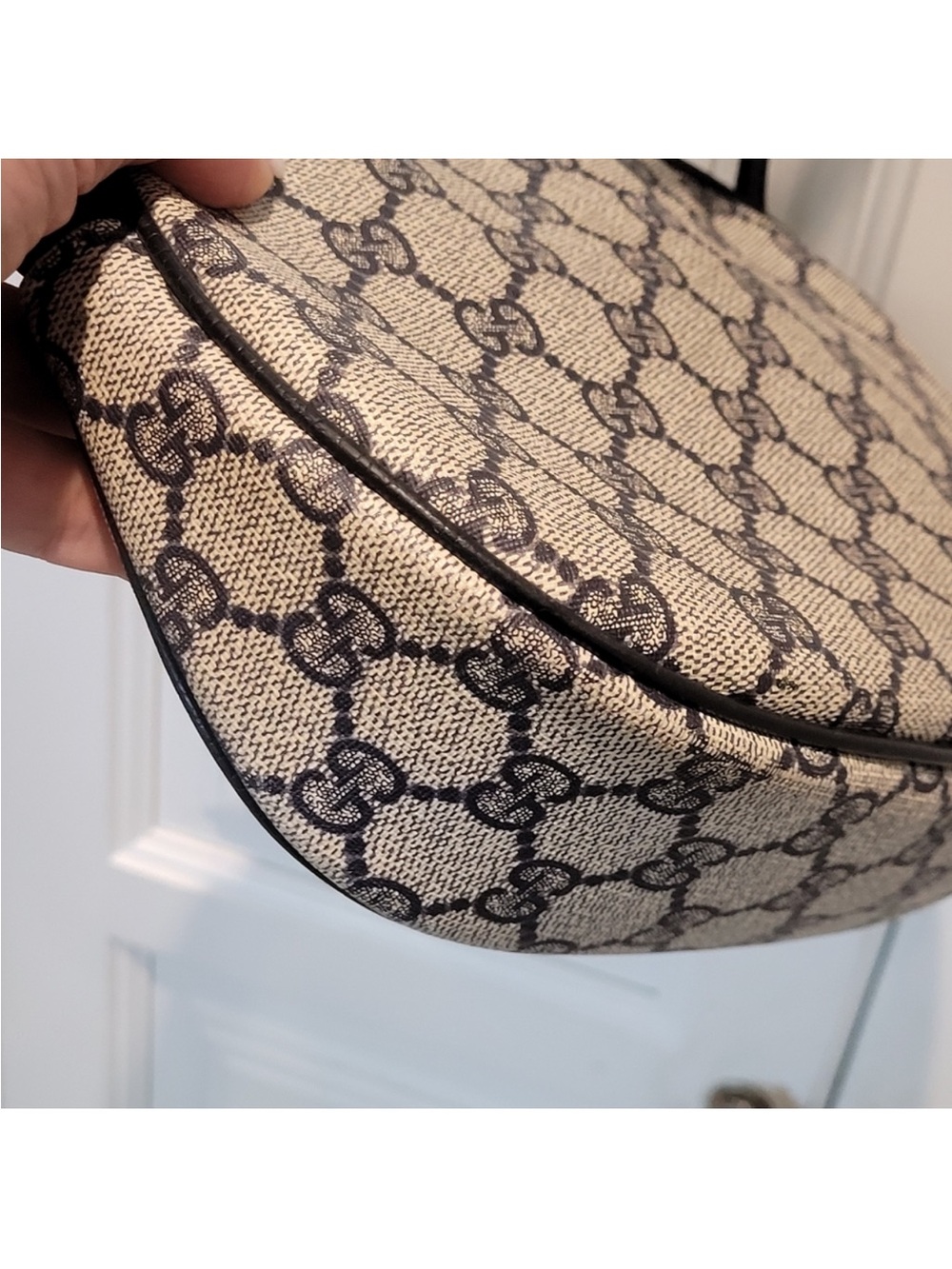 Authentic Gucci GG Supreme Beige Crossbody with Dark Blue Vintage and Rare - Picture 15 of 16
